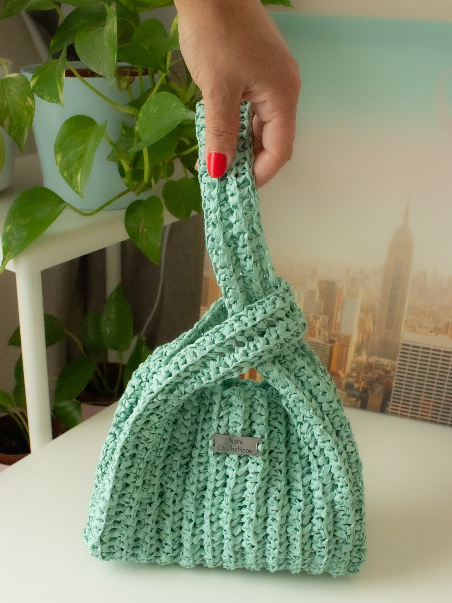 Raffia Wrist Handbag